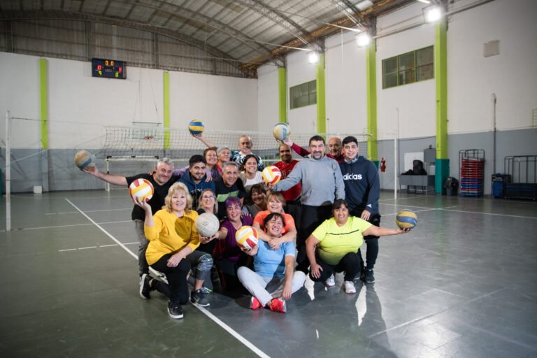 Vida sana y en movimiento: promueven la actividad física para personas mayores