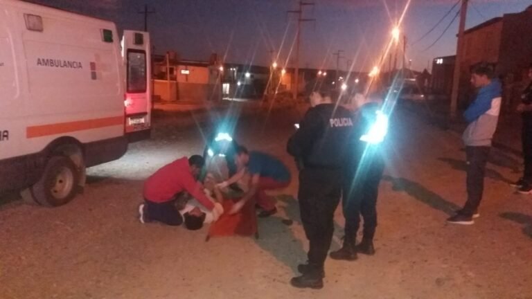 Tras una discusión lo apuñalaron y dejaron tirado en la calle