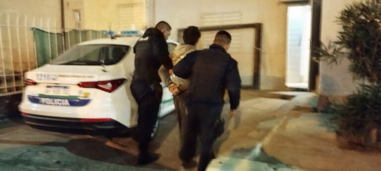 Ebrio terminó demorado por exhibir un machete en la vía pública