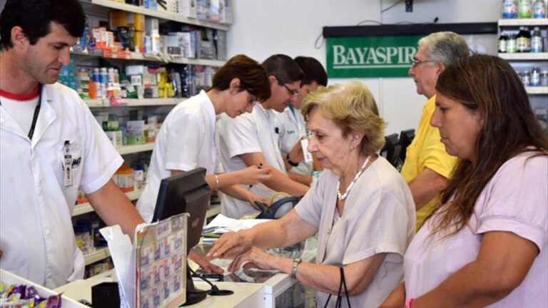 Los medicamentos más consumidos por los adultos mayores subieron un 83%