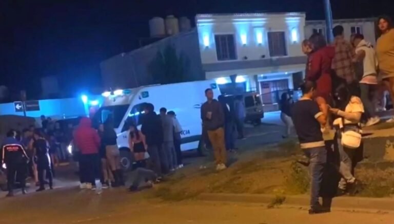 Pelea en un boliche: un joven se golpeó la cabeza y está en terapia intensiva