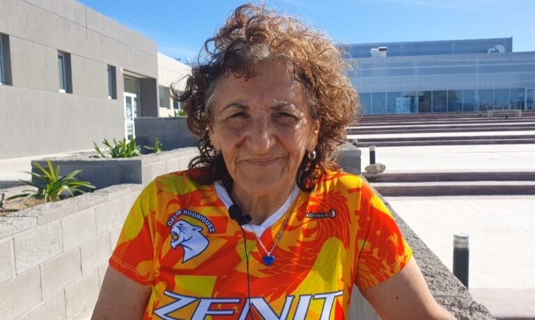 Tami, la mujer que corre a los 64 años por el placer de sentirse libre y estar viva