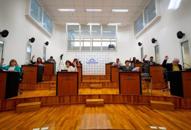 Ingresaron los contratos de concesión de servicios públicos: electricidad, alumbrado público, agua y cloaca