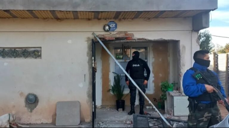 Dos hermanos desvalijaron una empresa petrolera, pero los descubrieron