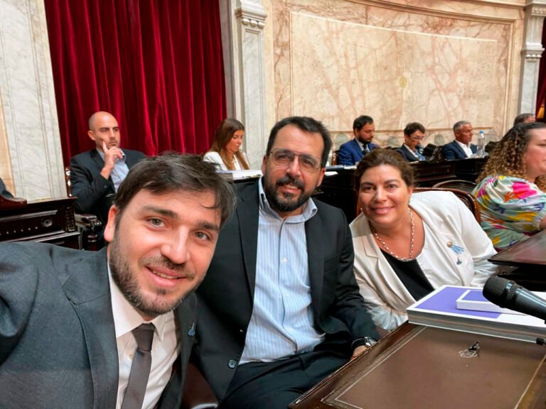 Dólar petróleo: respaldo al proyecto de Torres, Romero y Taccetta por parte de la OFEPHI