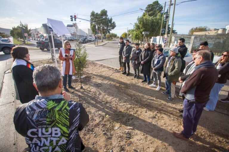 Inauguran un boulevard que lleva el nombre del pastor asesinado Fabián Kreischer