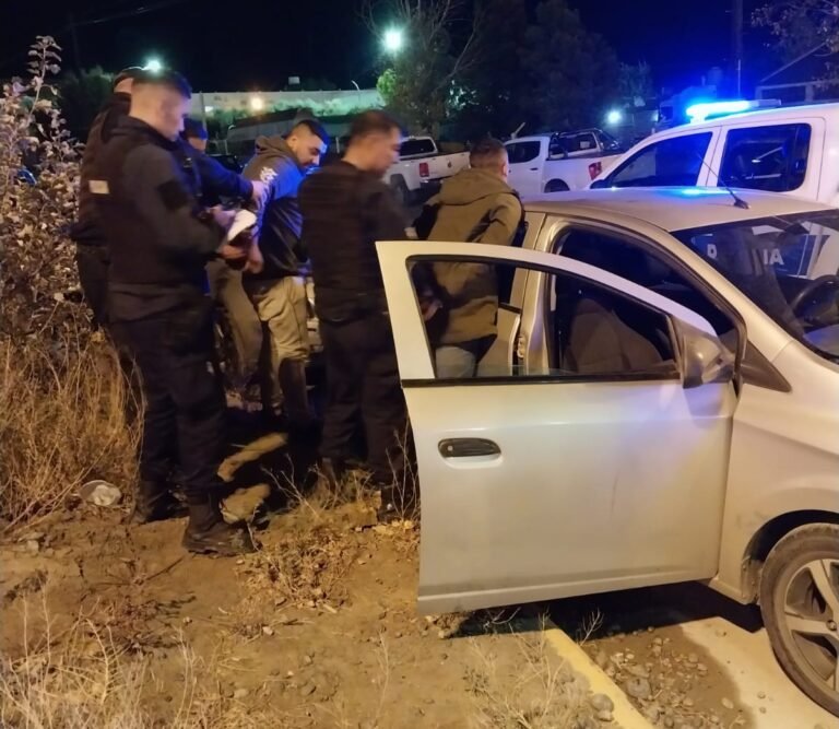 Demorados por generar peleas a la salida de un local nocturno