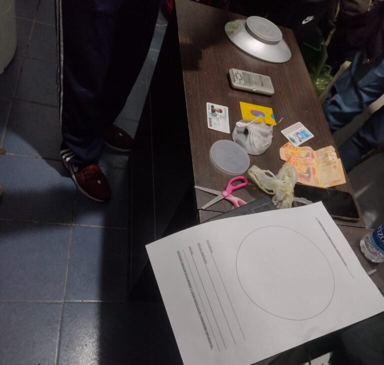 Secuestraron cocaína y marihuana en el ingreso de un boliche