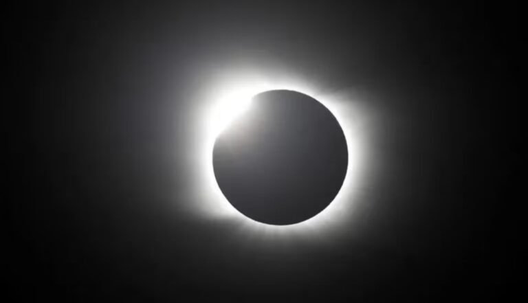 Eclipse lunar: a qué hora es, cómo y dónde se verá