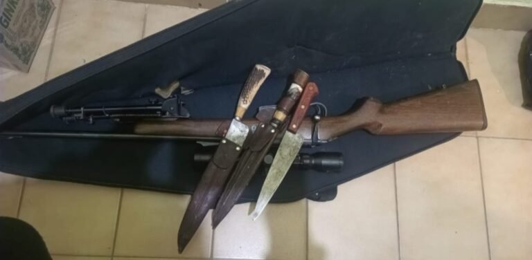 Cazaban en zona de yacimientos con armas sin documentación