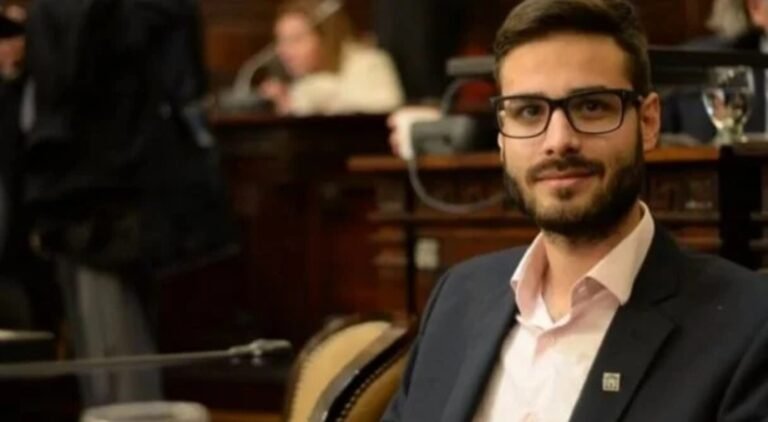 Un diputado se quejó porque solo cobra $500 mil: “No llego a fin de mes”