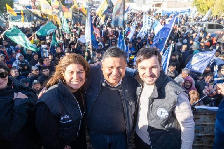 Nacho Torres y Ana Clara Romero recibieron el apoyo de trabajadores petroleros