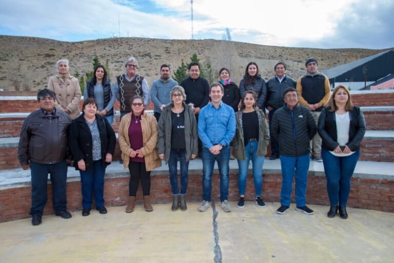 Luque se reunió con 17 jefes comunales del interior de Chubut “Tenemos un plan productivo para toda la provincia”