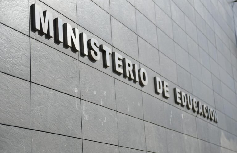 Aplicarán un nuevo piso salarial para el sector docente