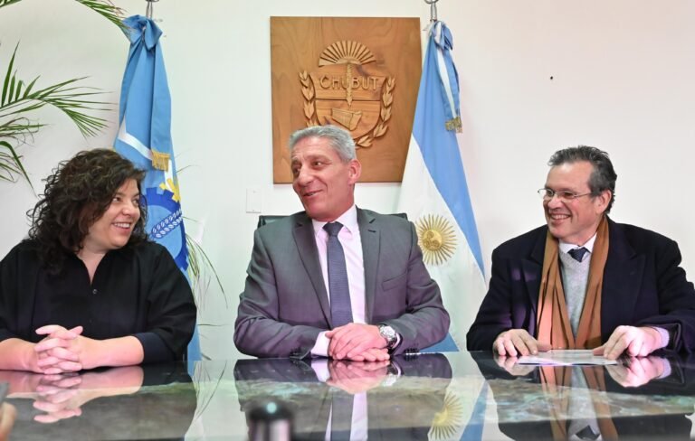 Visita de los ministros de Salud y de Cultura de la Nación, Carla Vizzotti y Tristán Bauer