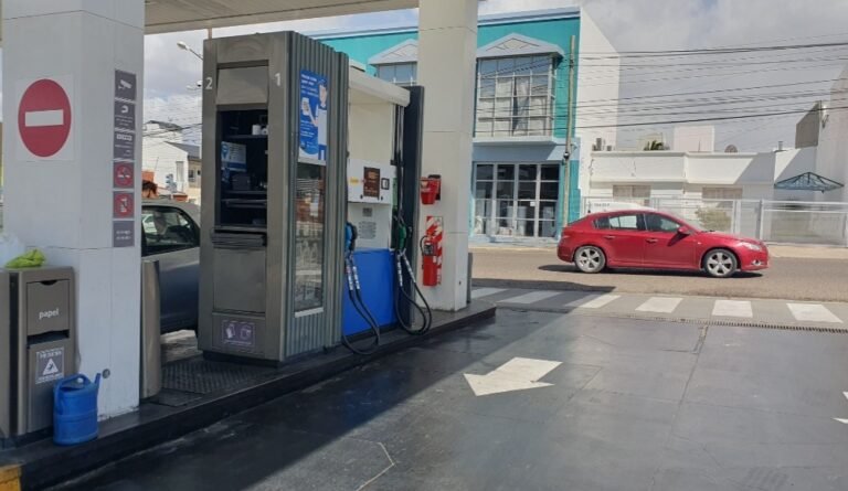 YPF aumentó los precios de sus combustibles $11 por litro promedio