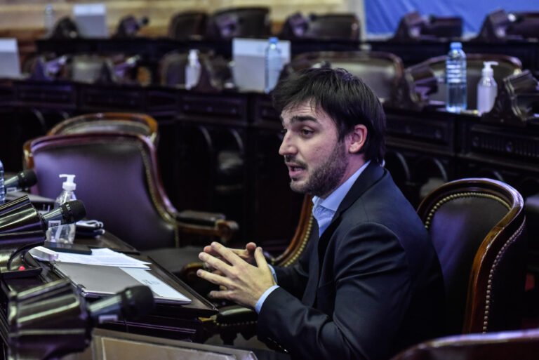 Torres apuntó contra la última medida del Banco Central