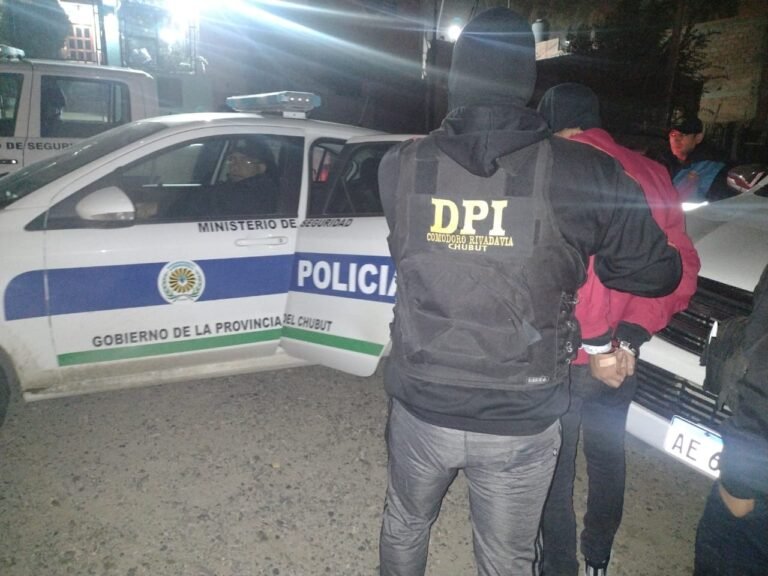 Balacera deja un joven herido y otro detenido