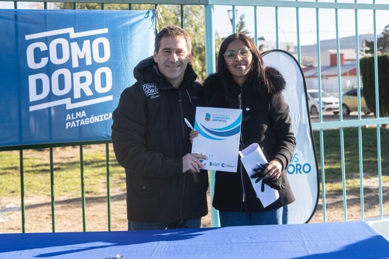 Reinauguraron el playón y firmaron el mejoramiento de la plaza Pueyrredón