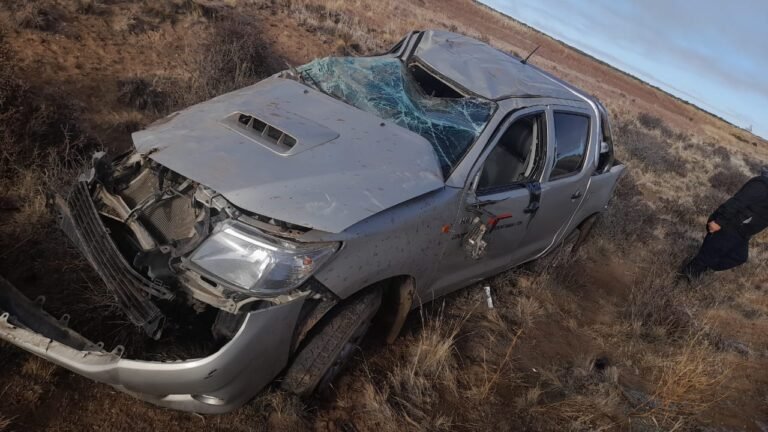Impresionante vuelco en la zona de Garayalde por presencia de escarcha