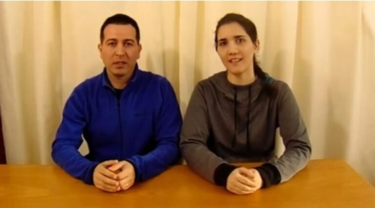 Subieron sus clases de matemáticas a redes y hoy ayudan a millones de adolescentes