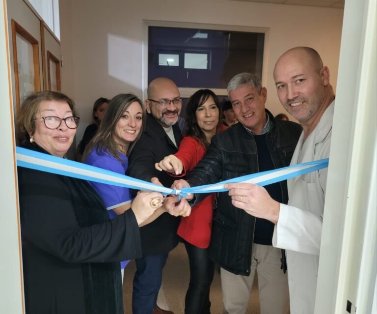 Hospital Alvear: inauguran un consultorio odontológico y una sala de admisión e informes