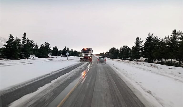 Rigen dos alertas amarillas en Chubut por nieve y lluvias