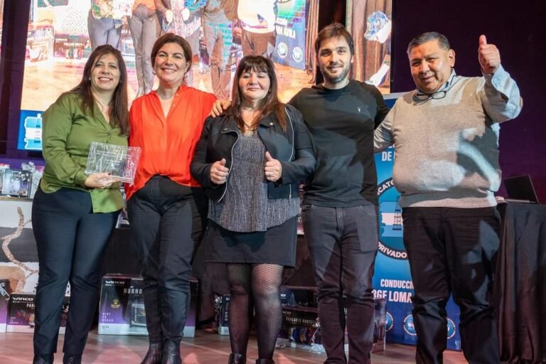 Multitudinario encuentro de Mujeres junto a ‘Loma’ Ávila, Ana Clara y ‘Nacho’ Torres