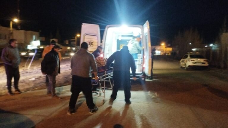 Mujer hospitalizada tras ser atropellada en la Av. Nahuel Huapi
