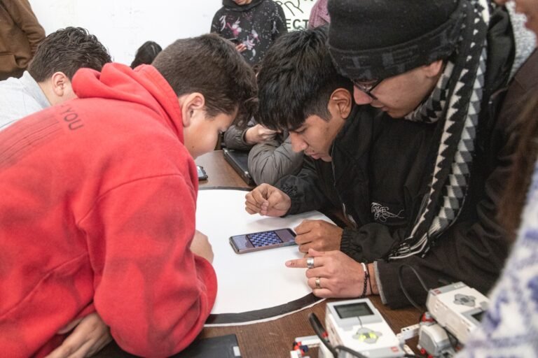Macharashvili: “El Municipio debe apoyar y promover proyectos para la inserción laboral de los jóvenes”