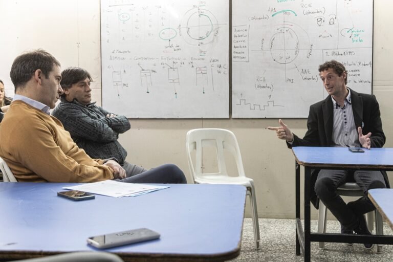 “La educación técnica es clave y hay que jerarquizarla para lo que el mundo demanda”