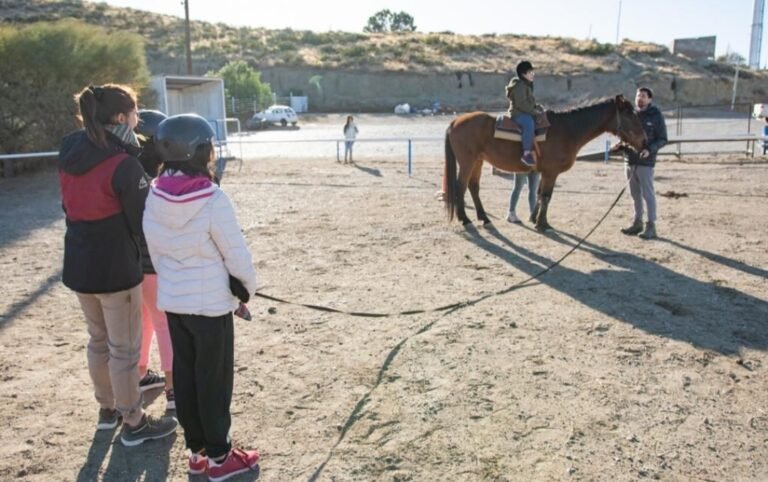 Trabajar la inclusión a través de talleres sociales y deportivos