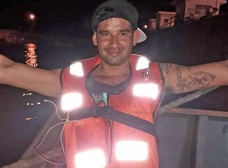 La familia del marinero pide que no cese la búsqueda y se investigue el caso