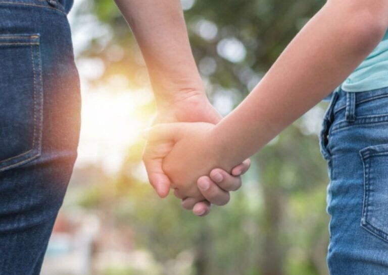 Llamado a familias: buscan hogar para un adolescente con fines adoptivos