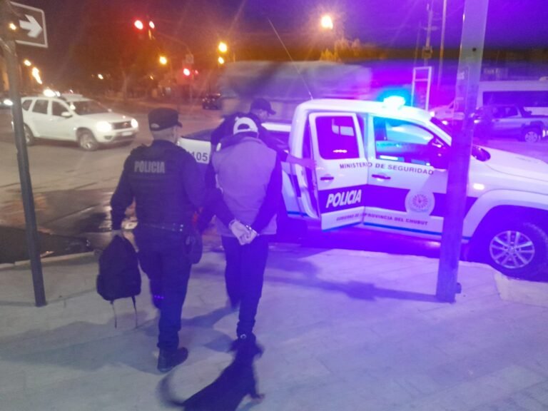 Intentó robar más de 25 mil pesos en shampoo y acondicionador