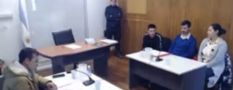 Encontró una tarjeta de débito en un cajero, le sacó a un jubilado casi 100.000 pesos y le devolverá todo el dinero