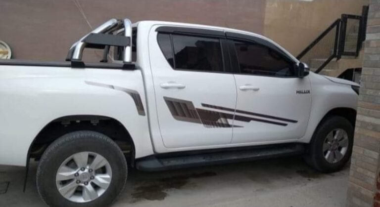 Robaron una camioneta que tenía la copia de llave en su interior