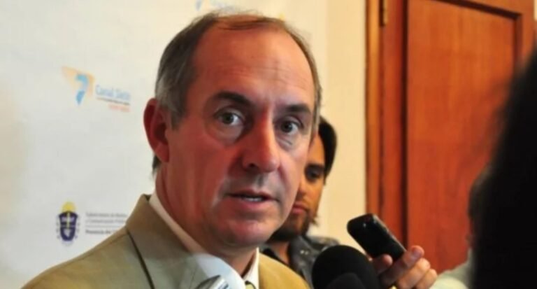 Castro, el ministro de Seguridad, será sometido a una intervención quirúrgica