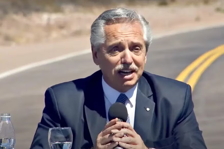 Quieren sacarle la custodia y la pensión de privilegio a Alberto Fernández