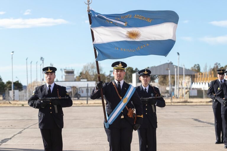 Acto por el aniversario de la Fuerza Aérea