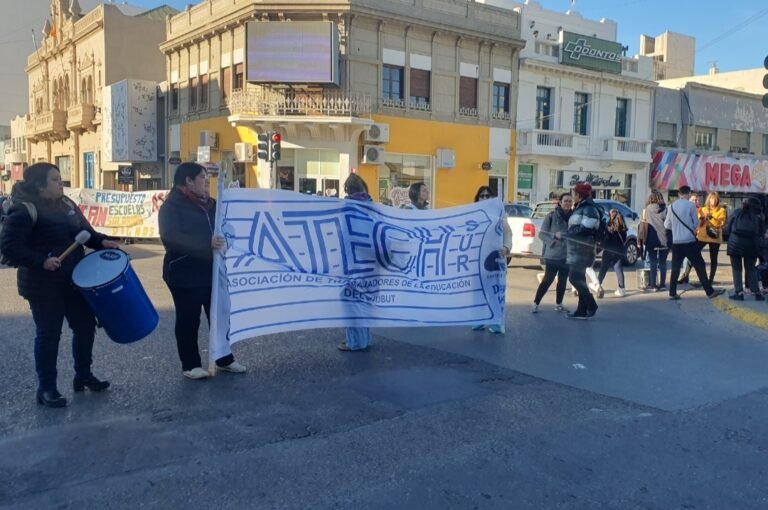 ATECh confirmó el paro para este martes por mejoras salariales