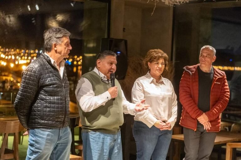 “Nos comprometimos a trabajar para sacar este país adelante”