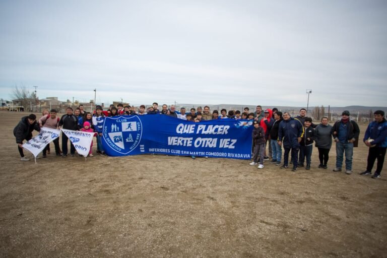 Luque recorrió la cancha de San Martín y anunció la instalación del césped sintético