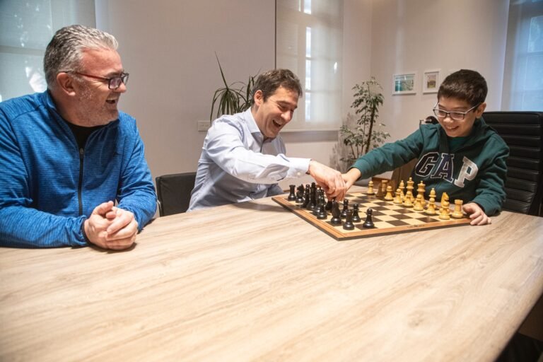 Faustino es el mejor ajedrecista del mundo menor de 10 años y participa de un Torneo en nuestra ciudad