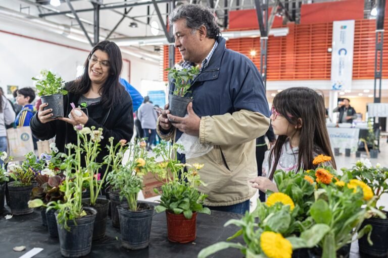 Gran participación de los comodorenses en la actividad del ecocanje