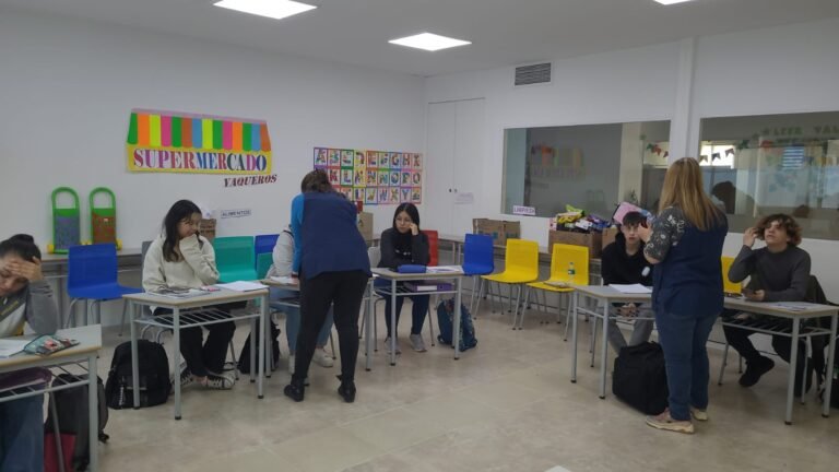 Comenzaron las clases gratuitas de apoyo de inglés para estudiantes de Nivel Medio