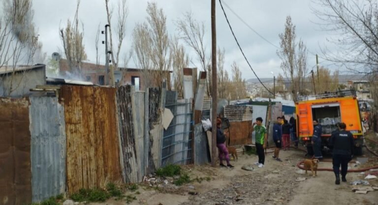 Incendio de precaria vivienda en la zona de Quintas