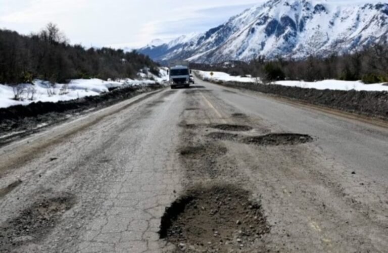 El intendente electo de Bariloche dijo que no dejará pasar a los camiones chilenos