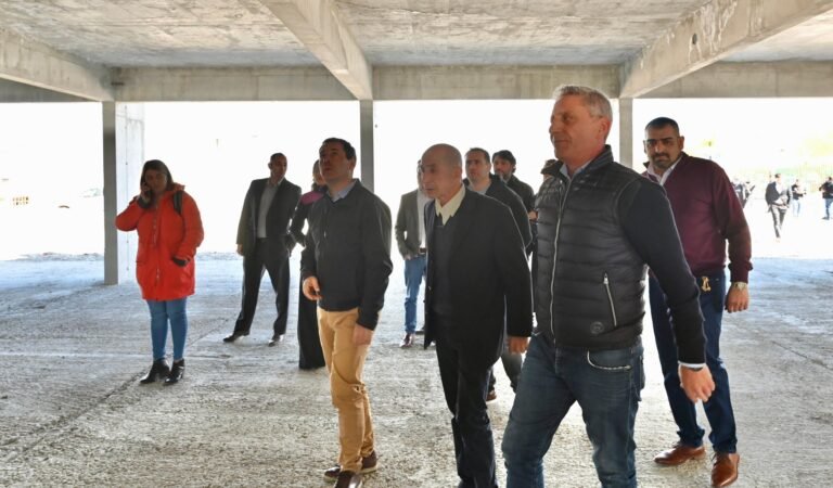 Se firmó la segunda parte de la obra de una Escuela Técnica en Km. 5