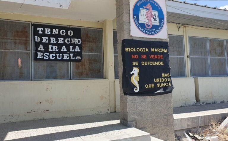 Biología Marina sin transporte por falta de pago